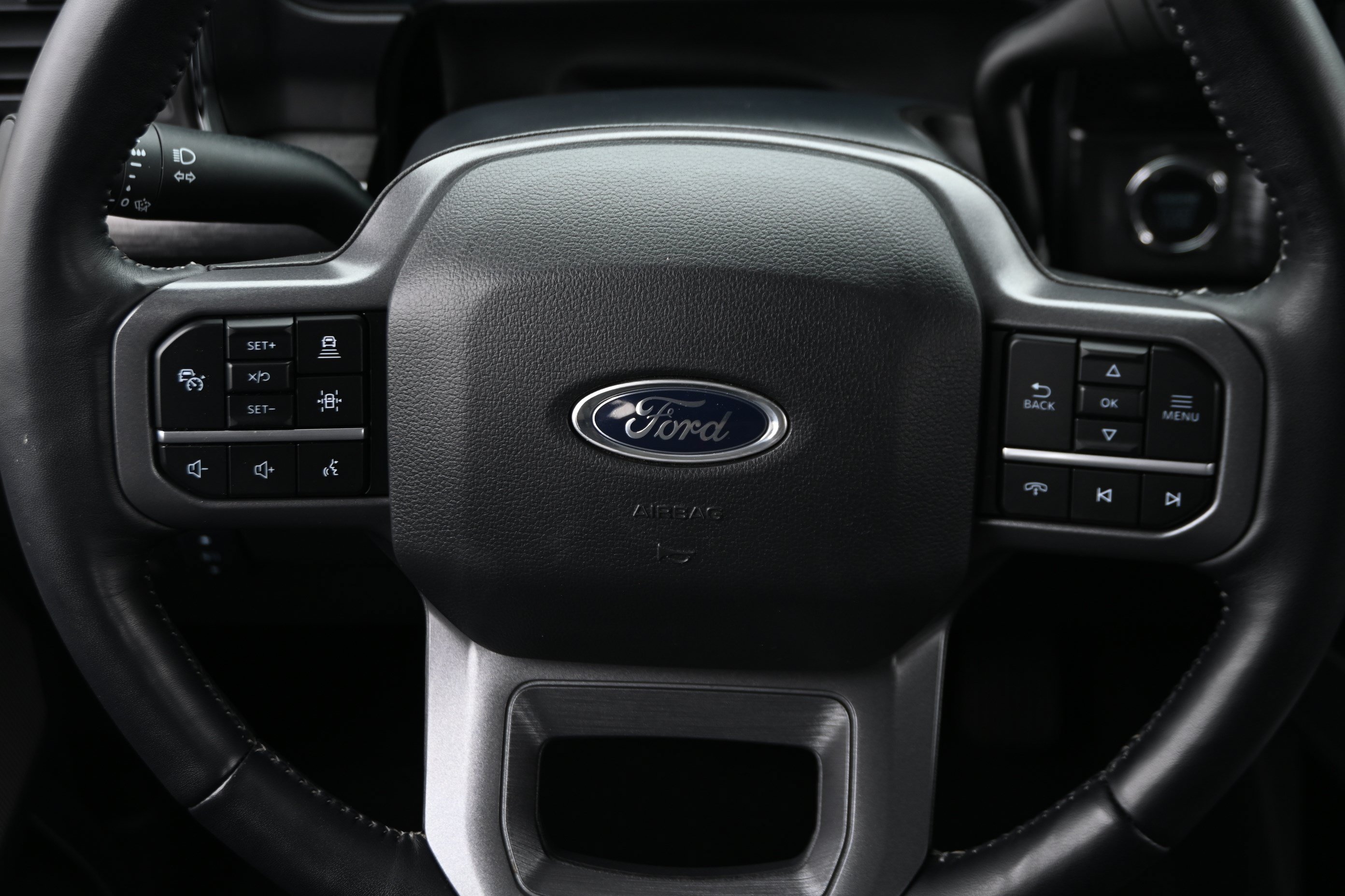 Used 2024 Ford F250 Lariat w/ Lariat Ultimate Package AWD/4WD image 37
