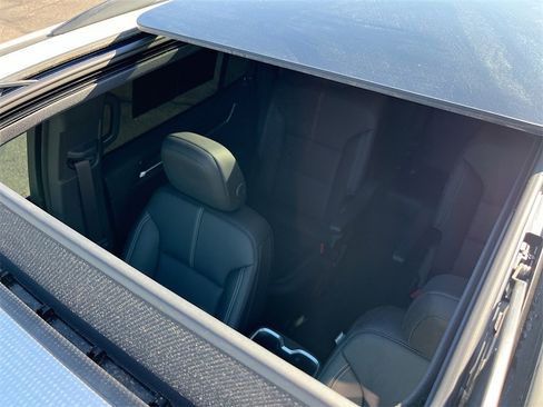 Used 2024 GMC Acadia Elevation w/ Black Edition image 23