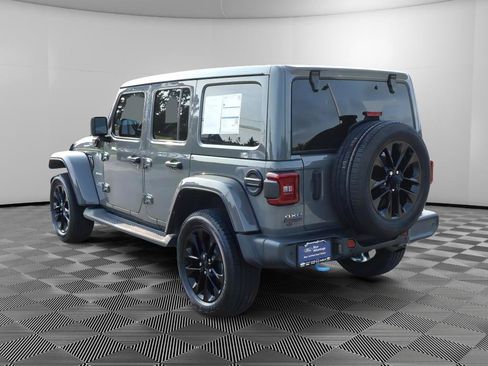Used 2022 Jeep Wrangler Unlimited Sahara w/ Cold Weather Group AWD/4WD image 5