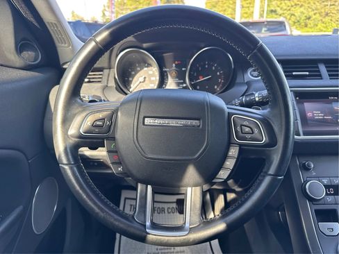 Used 2019 Land Rover Range Rover Evoque SE AWD/4WD image 17