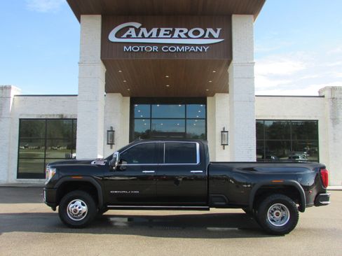 Used 2022 GMC Sierra 3500 Denali w/ Denali Ultimate Package image 1