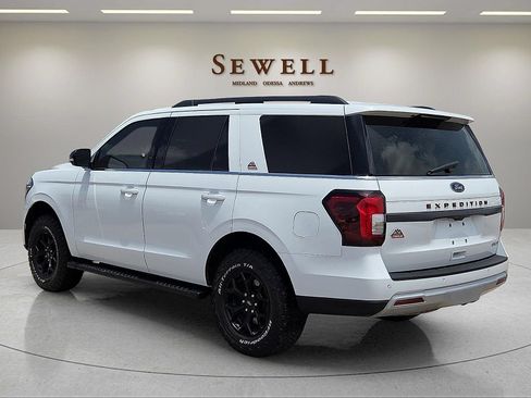 Used 2022 Ford Expedition Timberline AWD/4WD image 3