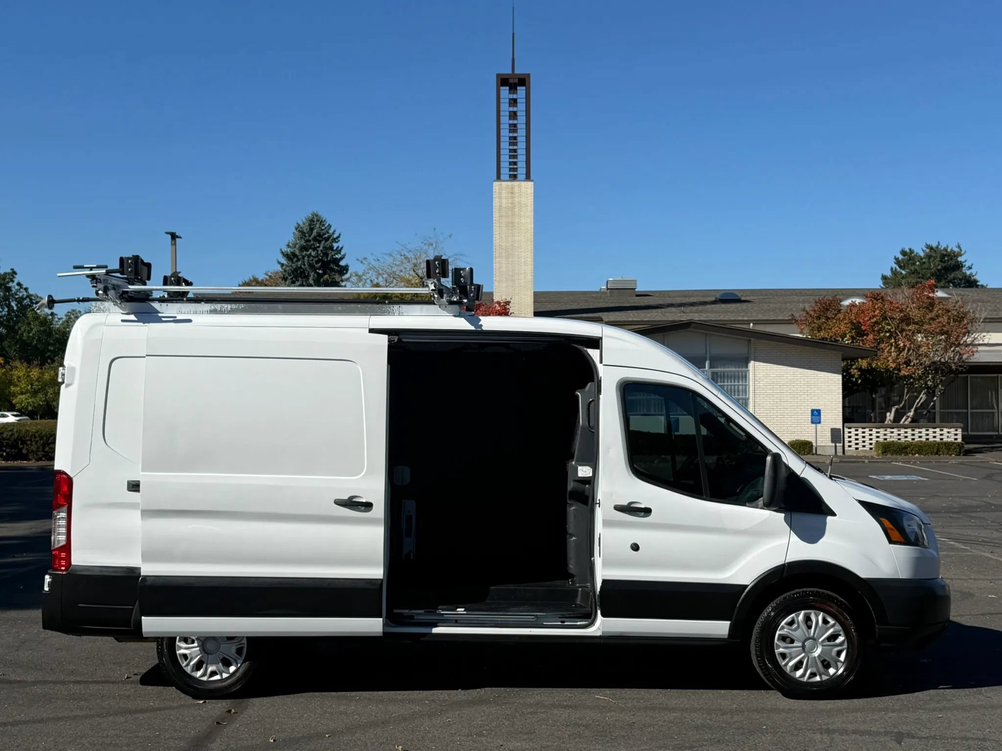 Used 2019 Ford Transit 250 148 Medium Roof w/ Interior Upgrade Package RWD image 22