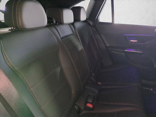 Used 2026 Mercedes-Benz GLC 300 image 19