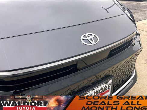 Used 2025 Toyota Crown XLE image 34