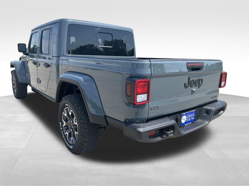 Used 2026 Jeep Gladiator Sport AWD/4WD image 4
