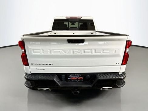 Used 2025 Chevrolet Silverado 1500 LT Trail Boss w/ Convenience Package II AWD/4WD image 6
