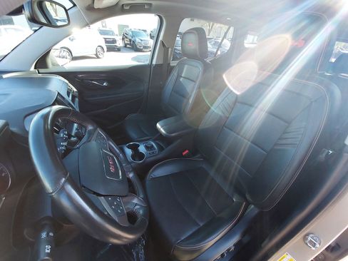 Used 2022 GMC Terrain AT4 image 15