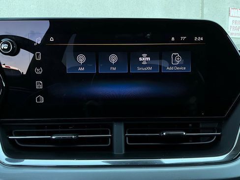 Used 2025 Chevrolet Trax LT image 29