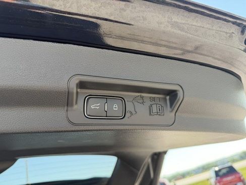 Used 2025 Ford Explorer Platinum w/ LUX Leather Package AWD/4WD image 33