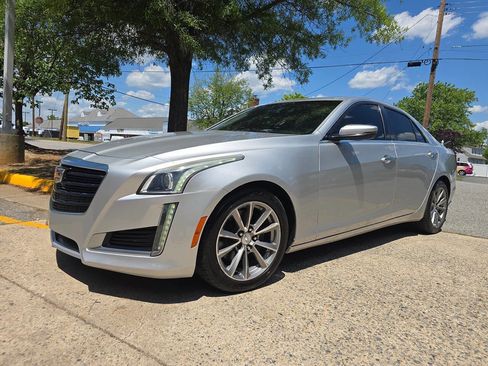 Used 2018 Cadillac CTS Luxury RWD image 45