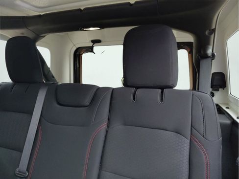 Used 2021 Jeep Wrangler Unlimited Rubicon image 36