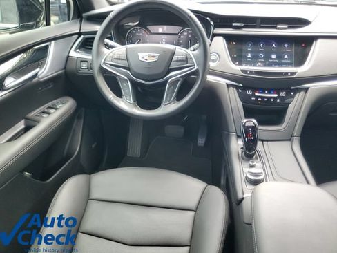 Certified 2024 Cadillac XT5 Premium Luxury FWD image 17