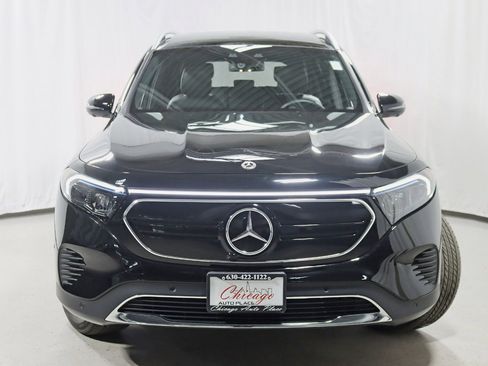 Used 2022 Mercedes-Benz EQB 300 4MATIC w/ Pinnacle Package image 9