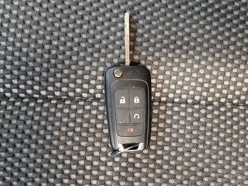 Used 2017 Chevrolet Equinox LT w/ Convenience Package image 32