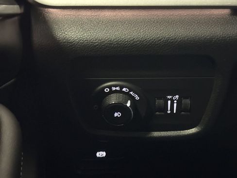 Used 2021 Jeep Grand Cherokee L Limited AWD/4WD image 19