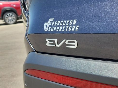 New 2026 Kia EV9 Light image 5