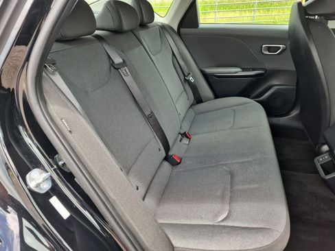 Used 2025 Kia K4 FWD image 25
