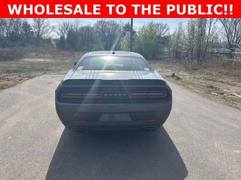 Used 2015 Dodge Challenger R/T Plus image 4