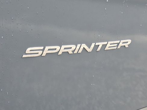 Used 2019 Mercedes-Benz Sprinter 144 image 24