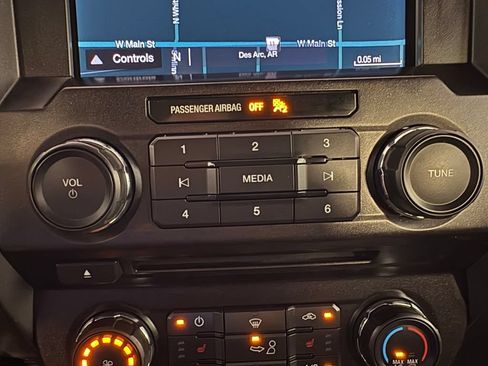 Used 2018 Ford F150 XLT w/ Equipment Group 302A Luxury AWD/4WD image 31