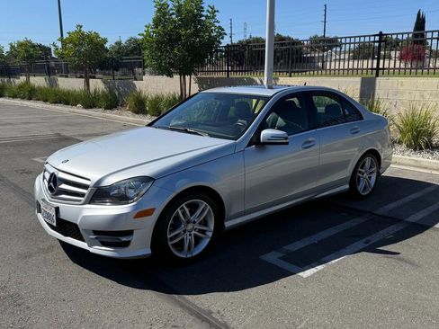 Used 2013 Mercedes-Benz C 250 Sedan image 3