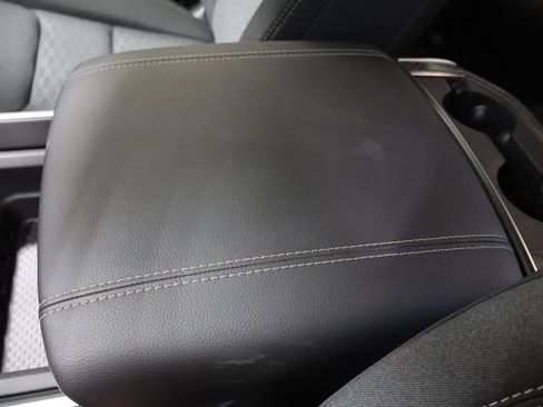 New 2026 RAM 1500 4x4 Crew Cab image 23