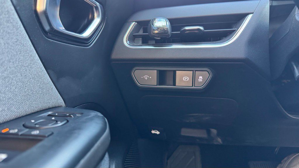 Certified 2025 Kia K4 EX FWD image 12