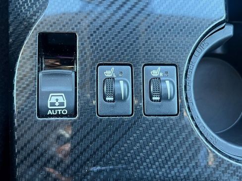 Used 2024 Toyota 4Runner TRD Off-Road Premium image 12