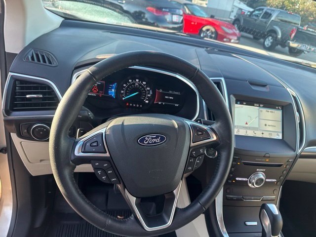 Used 2018 Ford Edge Titanium w/ Technology Package FWD image 23