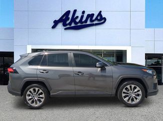 Used 2020 Toyota RAV4 XLE Premium FWD video 1