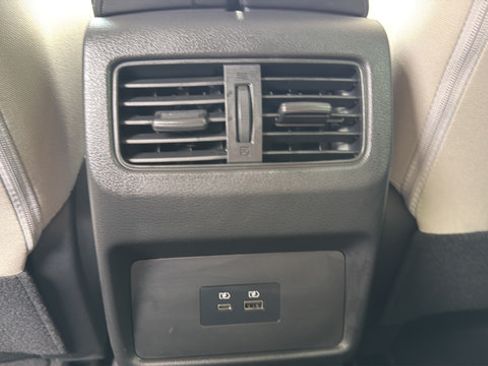 Used 2023 Nissan Rogue SV AWD/4WD image 36