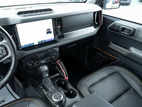 Used 2023 Ford Bronco Badlands w/ Sasquatch Package image 17