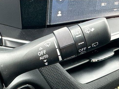 New 2026 Subaru Outback Limited AWD/4WD image 13