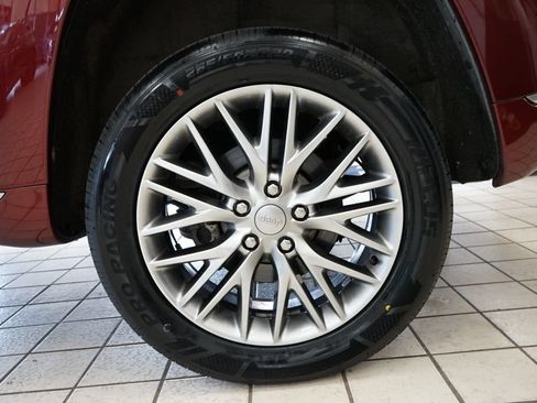 Used 2018 Jeep Grand Cherokee Summit w/ Platinum Series Group AWD/4WD image 60