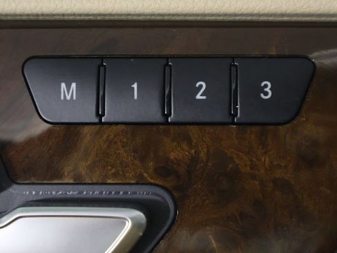 Used 2018 Mercedes-Benz GLS 550 4MATIC image 39