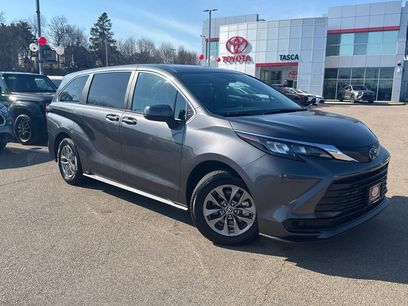 Used 2025 Toyota Sienna LE