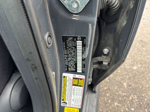 Used 2025 Toyota Camry LE image 28