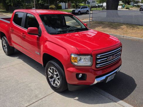 Used 2015 GMC Canyon SLE w/ All-Terrain Package AWD/4WD image 3