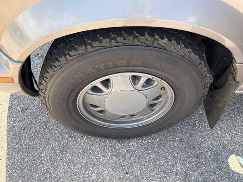 Used 1995 Chevrolet Astro AWD Passenger image 18