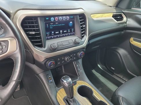Used 2018 GMC Acadia Denali w/ Technology Package FWD image 20