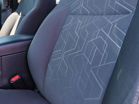 Used 2018 Toyota Tacoma TRD Sport w/ Technology Package RWD image 29