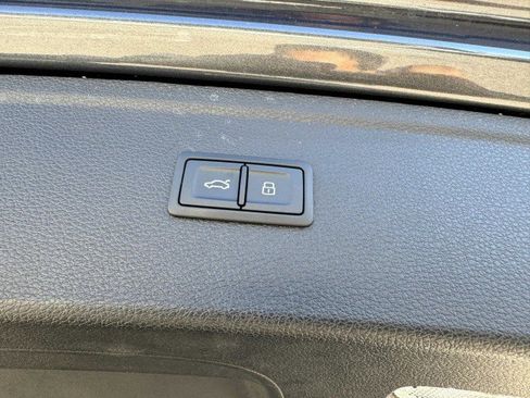 Used 2023 Audi SQ5 Premium Plus w/ Premium Plus Package image 54