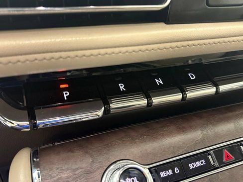 Used 2020 Lincoln Aviator Reserve w/ Equipment Group 201A AWD/4WD image 32