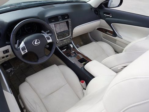 Used 2012 Lexus IS 250C image 8