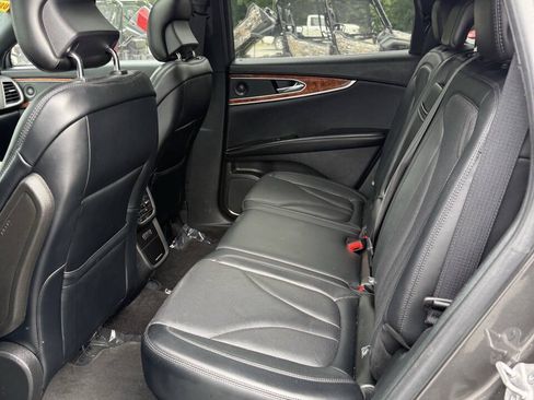 Used 2019 Lincoln Nautilus Reserve AWD/4WD image 16