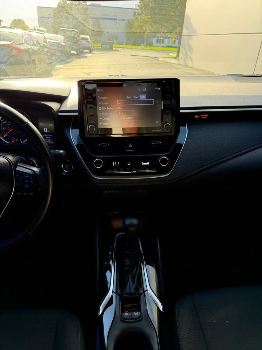 Used 2022 Toyota Corolla SE w/ SE Premium Package FWD image 15