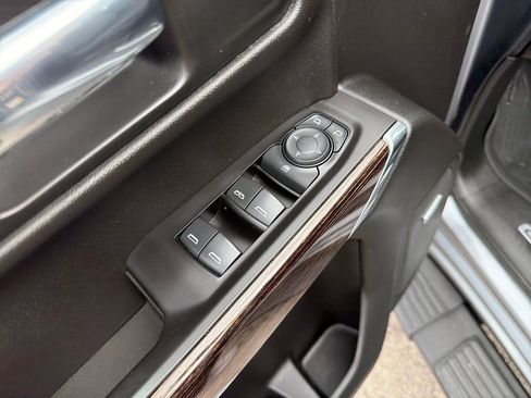 Used 2020 GMC Sierra 1500 Elevation w/ Elevation Value Package image 12