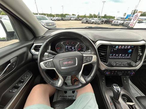 Used 2018 GMC Acadia SLT AWD/4WD image 30