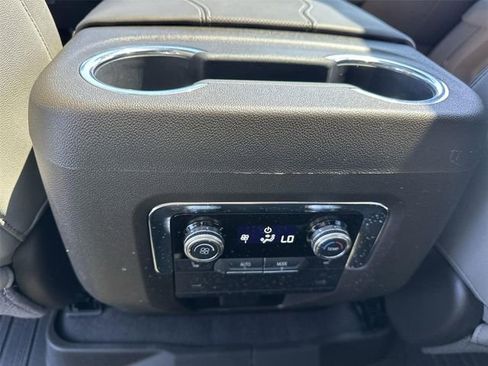 Certified 2025 GMC Yukon XL Elevation AWD/4WD image 22